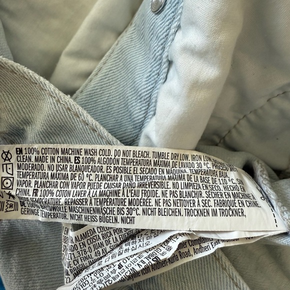 Light Wash Denim Jacket Button Front Cotton Layering Size Small - Picture 8 of 12